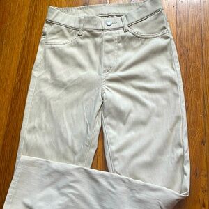 Never worn, beige, ultra stretch cropped legging pants